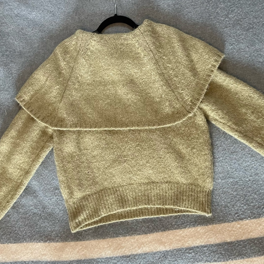 Sweater with collar - Picture 2 of 2